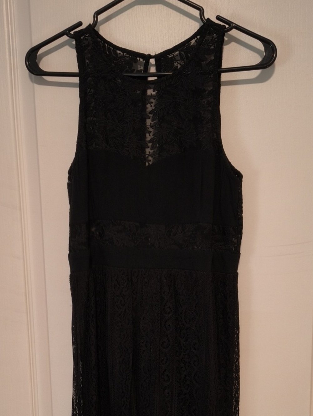 Elegant Black Lace Sleeveless Dress